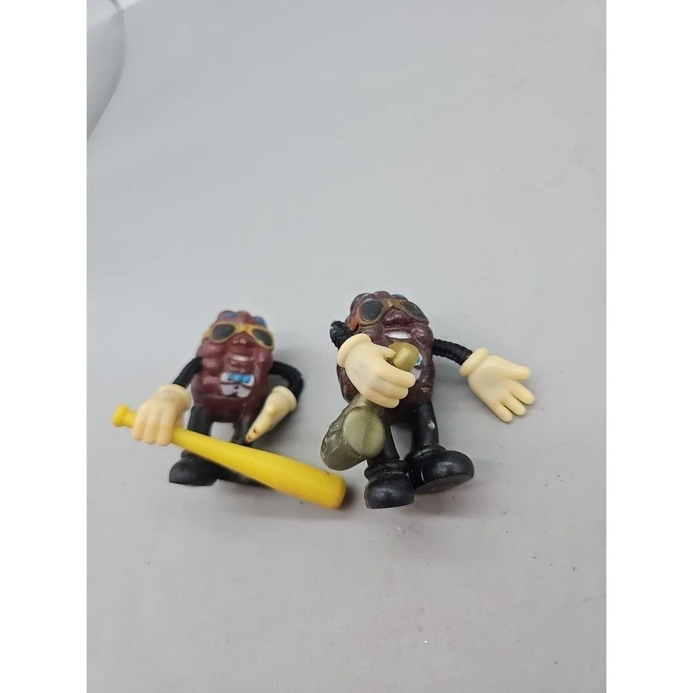 Vintage California Raisins Figures 1988 Lot Of 2 Saxophone Baseball Man‎